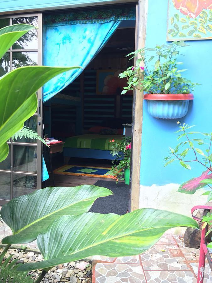 Wood House Hostel La Fortuna ภายนอก รูปภาพ